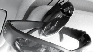 Clip Soporte Lentes & Gafas Practico P/Parasoles de Automóviles x Unidad