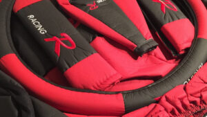 Fundas Cubre Asientos Racing / Cubre Volante / Protectores Pectorales / Cubre Varilla Palanca Cambios Automóvil // Juego Cuerina 12 Piezas // Negro & Rojo Resistentes