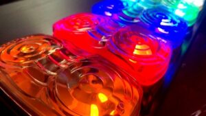 Faroles Traseros Trailers Acrílico Blanco C/Lampara Leds Color Elección T10x2 - 12v P/Luz Posición / Freno / Marcha Atras / Señalero x Par