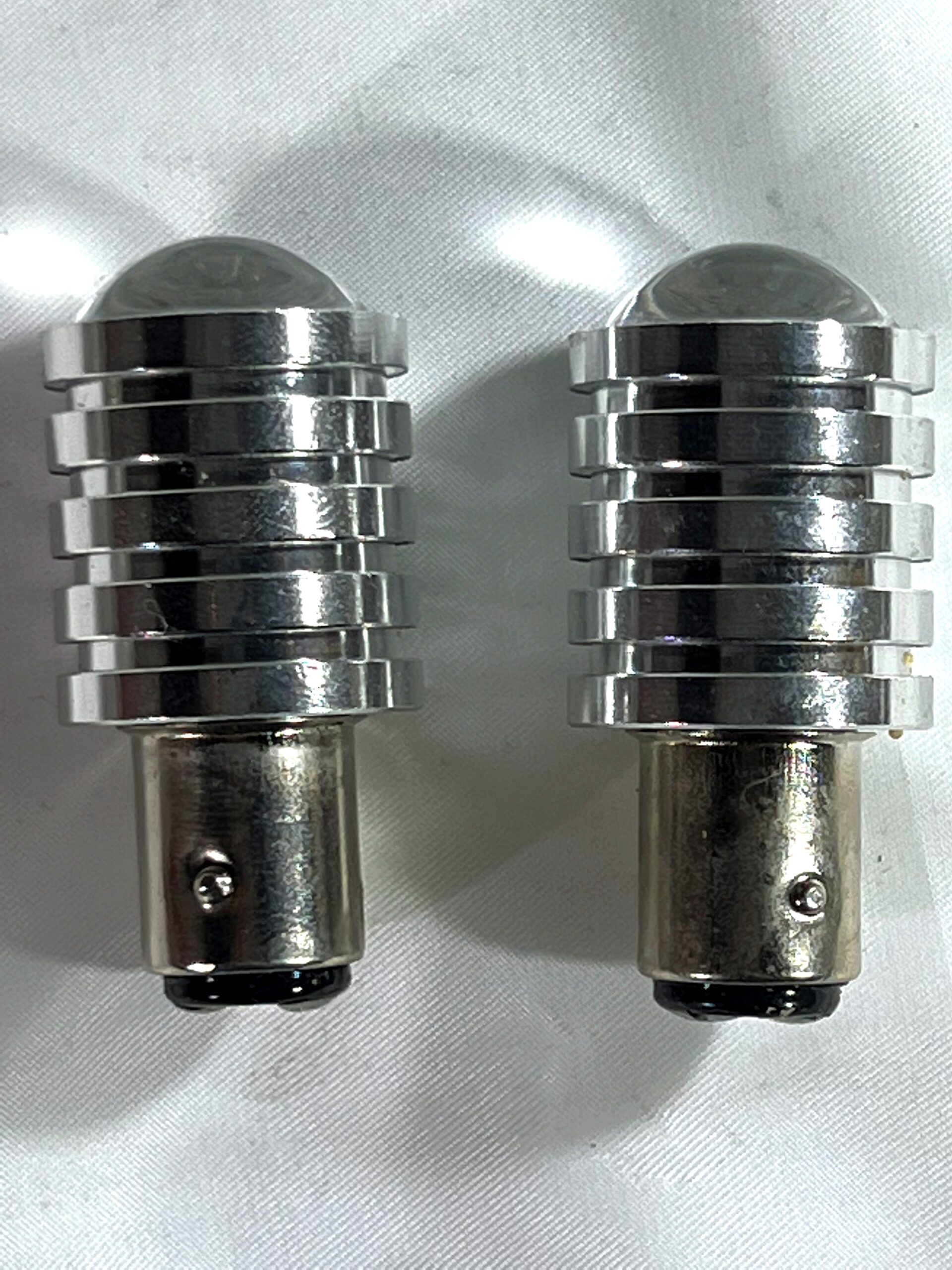 Lampara 2 Polos 1157 C/Disipador 6W-7020 + Lupa Brillante / Mini Foco / Posición & Freno / 12v Blanca x Par - Imagen 5
