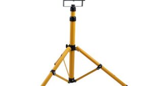 Soporte Tripode Regulable 2m + 1 Reflector Luz Led 50w Potencia (Foco Y7589)