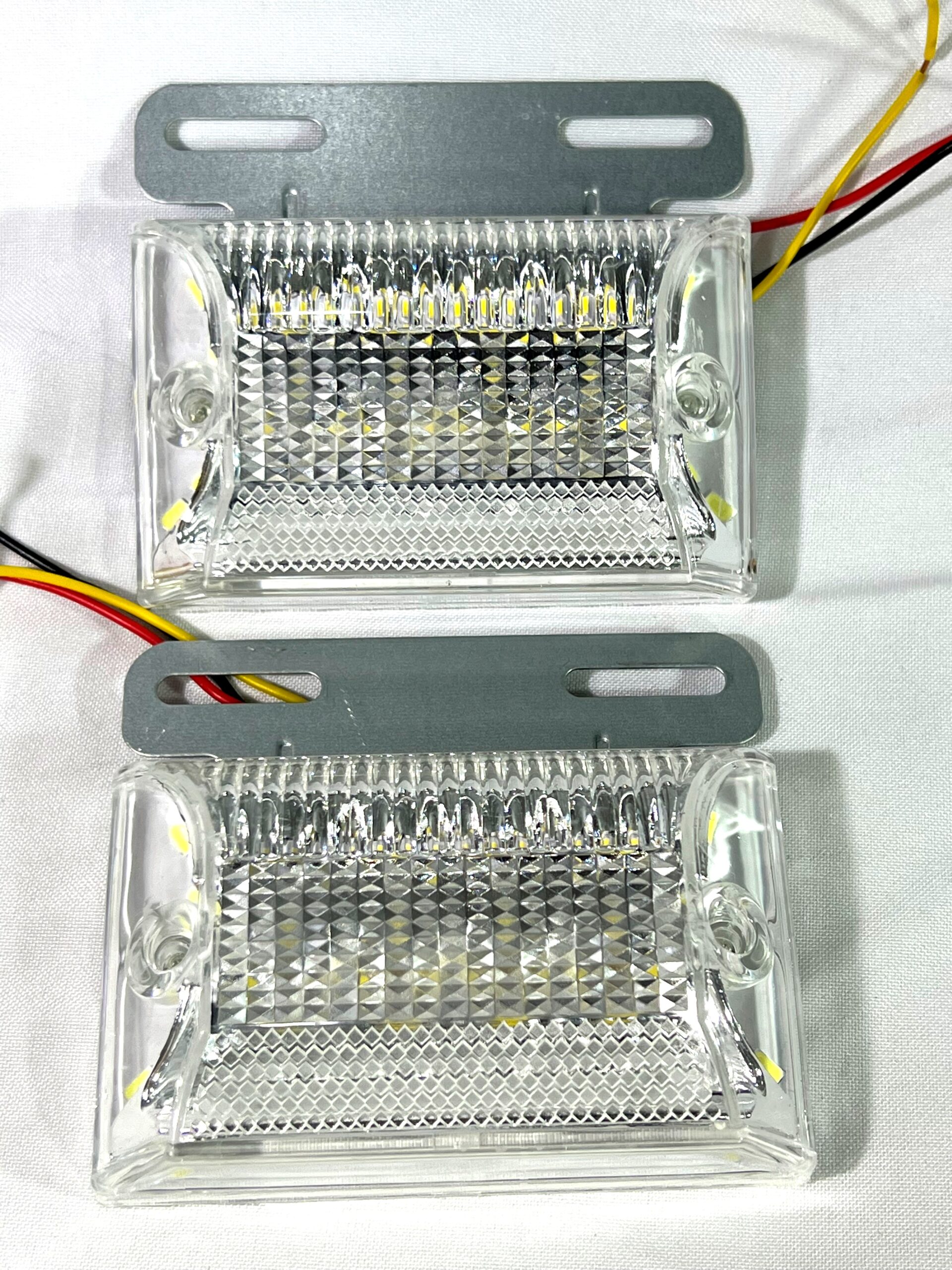 Farolitos Leds Para Trailers / Laterales Camión 24v Uso : Posición / Freno / Señalero / Marcha Atrás (1 Par x Color : Blanco/ Rojo/ Ambar) Mod.A073 - Imagen 6