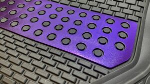 Juego Alfombras Pisos Automóvil Bandeja Goma Gruesa Negro+Cromo Lila/Violeta 5 Piezas Mod.4026