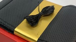 Cubre Volante P/Atar - Coser Cuero Textura Liso 38cm / Negro+Negro / Liso o Micro Perforado Mod.SAF