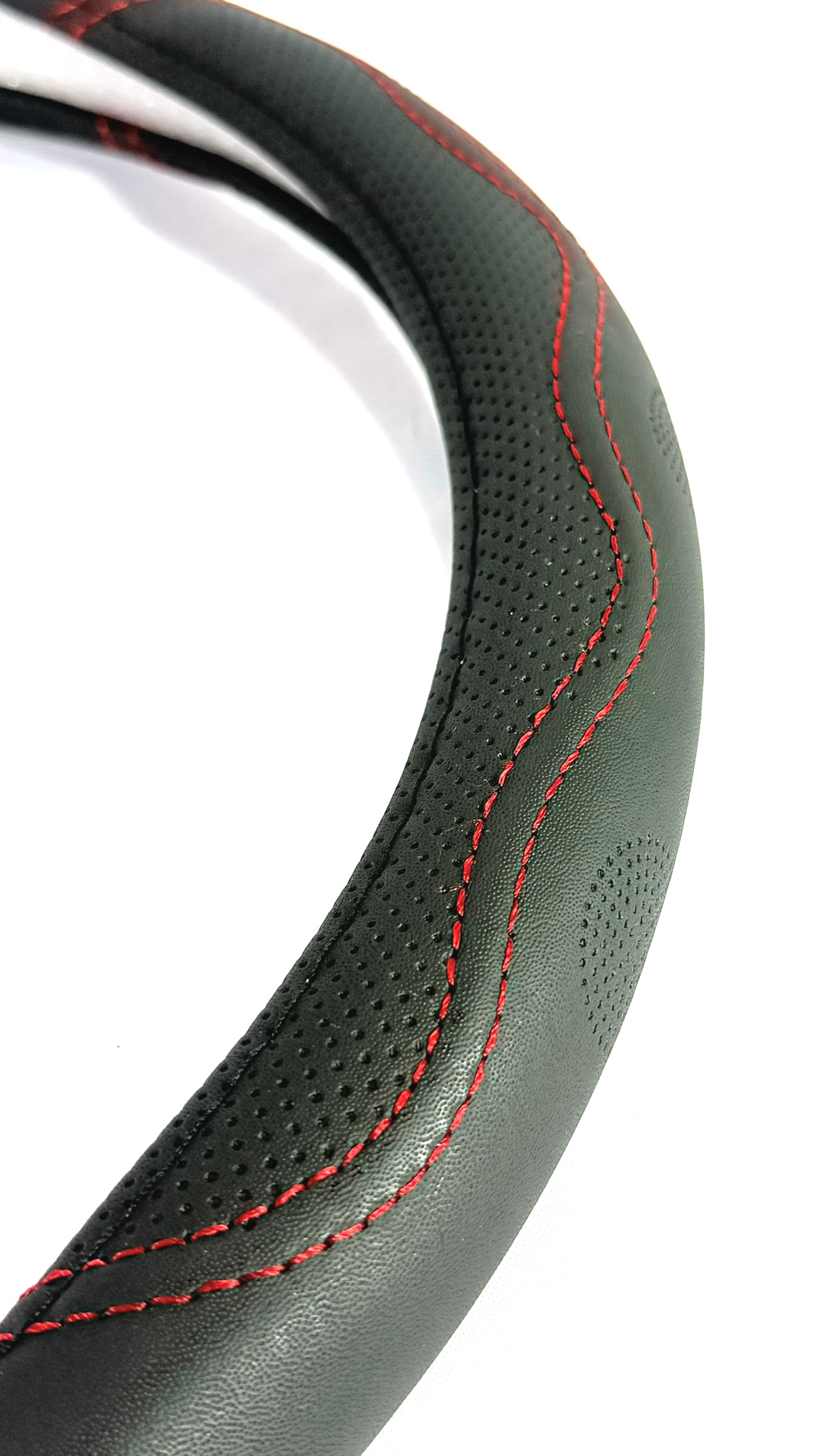 Cubre Volante Universal Cuerina Diámetro 38cm / Negro+Hilo Rojo Mod.38RED - Imagen 5