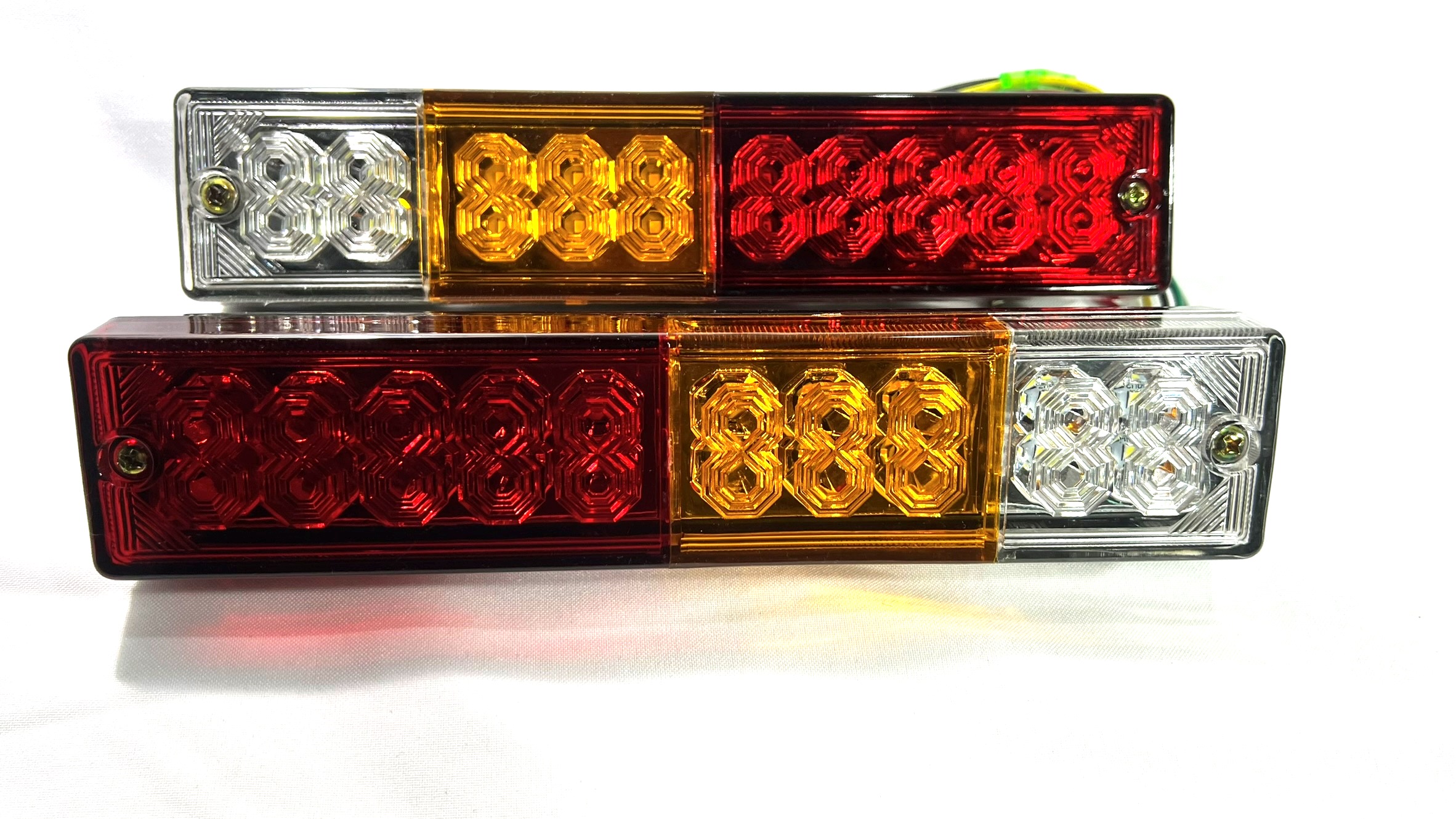 Faroles Leds Traseros Trailers Camion 10-30v Luces : Posición / Freno / Señalero / Marcha Atrás - 24cmx5cm Juego x2 - Mod.081 - Imagen 3