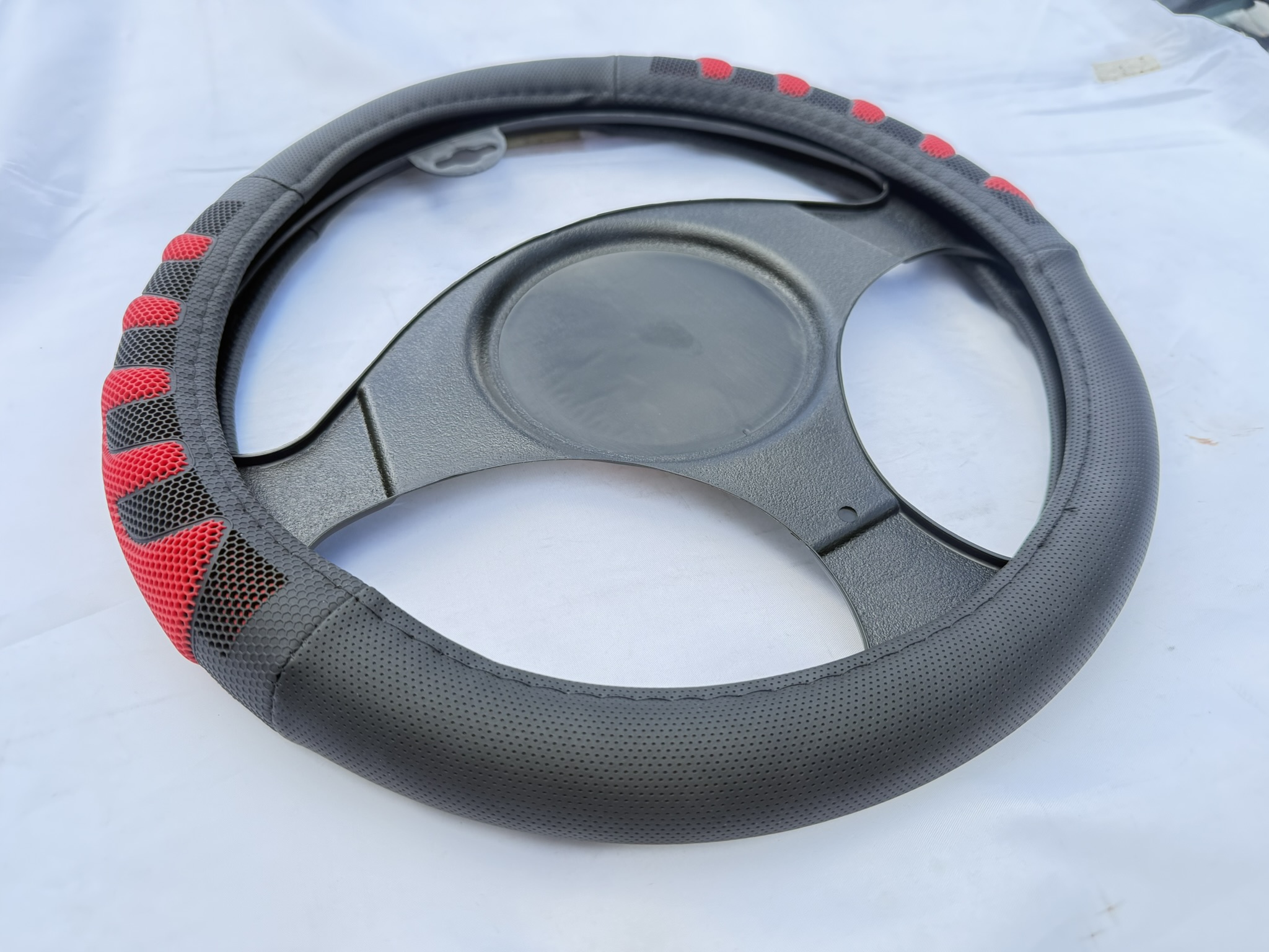 Cubre Volante Universal PVC Diámetro 38cm / Negro + Detalle Rojo - Mod.R123 - Imagen 6