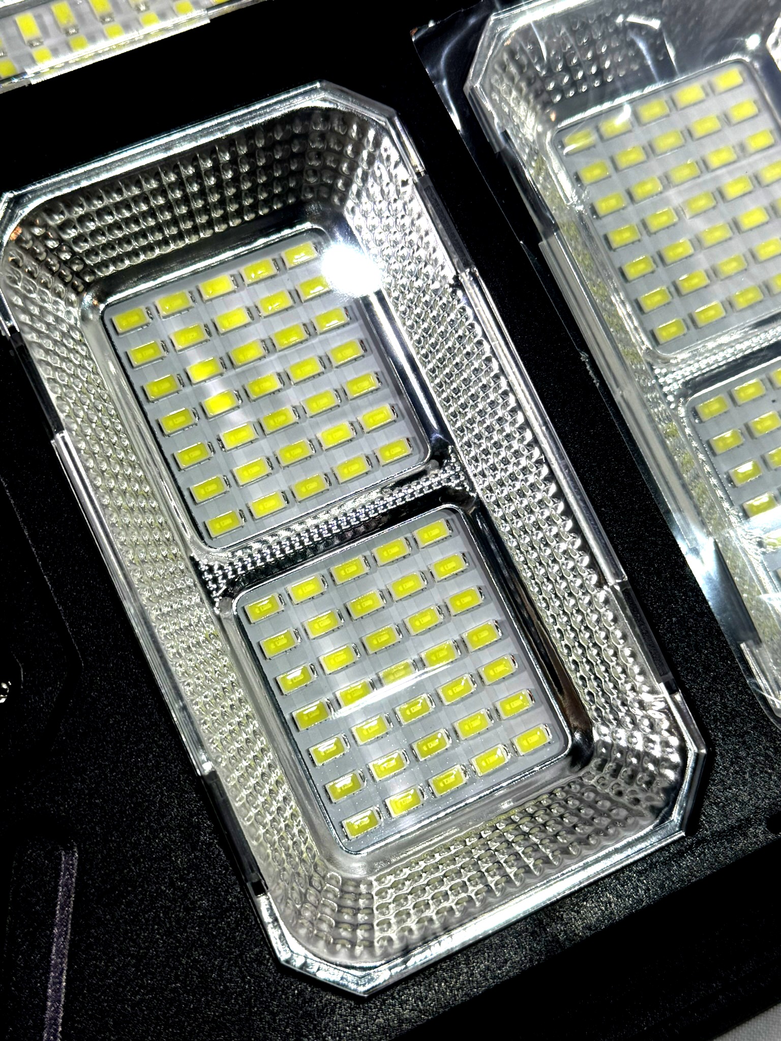 Foco Solar Led 1200w - 780 Leds C/Soporte Sensor Movimiento / Fotocélula / Soporte / Luz Fría / 2 Films Colores Regalo / 54x35cm - Mod.8357/8509 - Imagen 12
