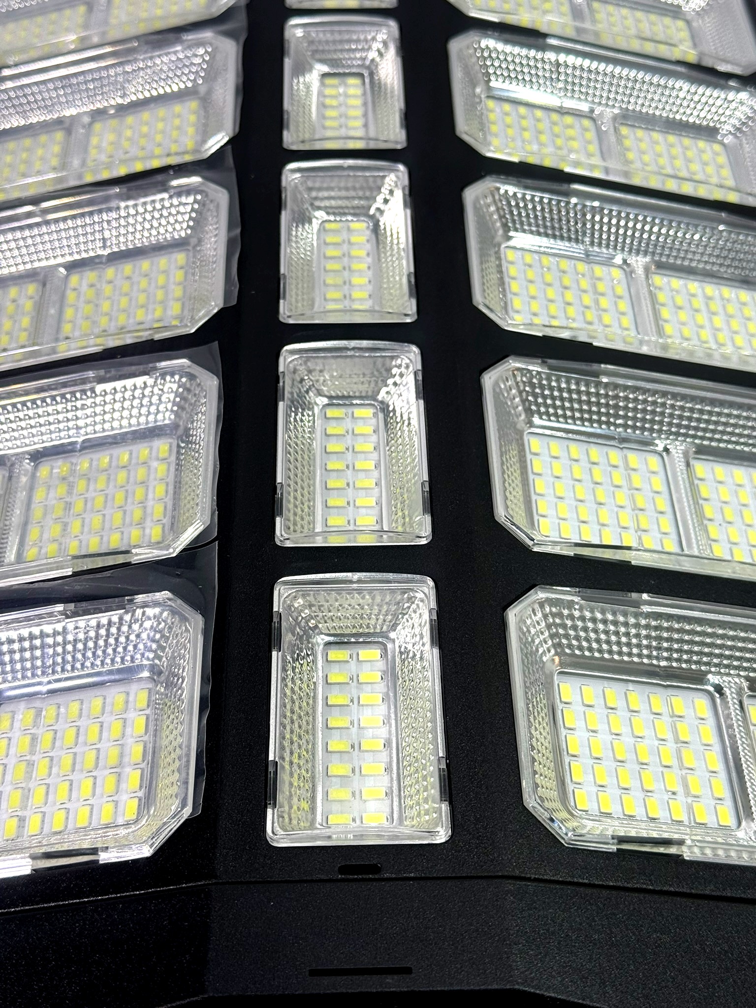 Foco Solar Led 1200w - 780 Leds C/Soporte Sensor Movimiento / Fotocélula / Soporte / Luz Fría / 2 Films Colores Regalo / 54x35cm - Mod.8357/8509 - Imagen 11