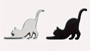 Sticker Insignia Emblema Metálico Autoadhesivo Relieve 3D - Gato  / Decorativo / Negro-Rojo-Silver Brillantes / 6.2cmx4.3cm / x Unidad - Mod.CAT20